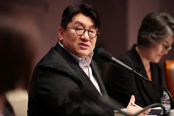 Bang Si hyuk: From BTS Success to HYBE’s Biggest Challenge Bang Si hyuk: From BTS Success to HYBE’s Biggest Challenge