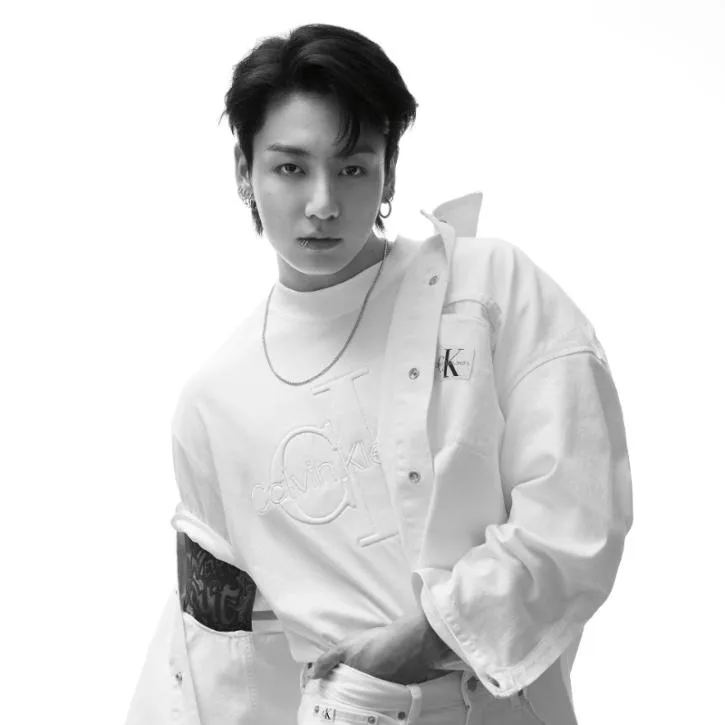 BTS Jungkook wearing the Premium Monologo Tee. Credit: X|@CalvinKlein